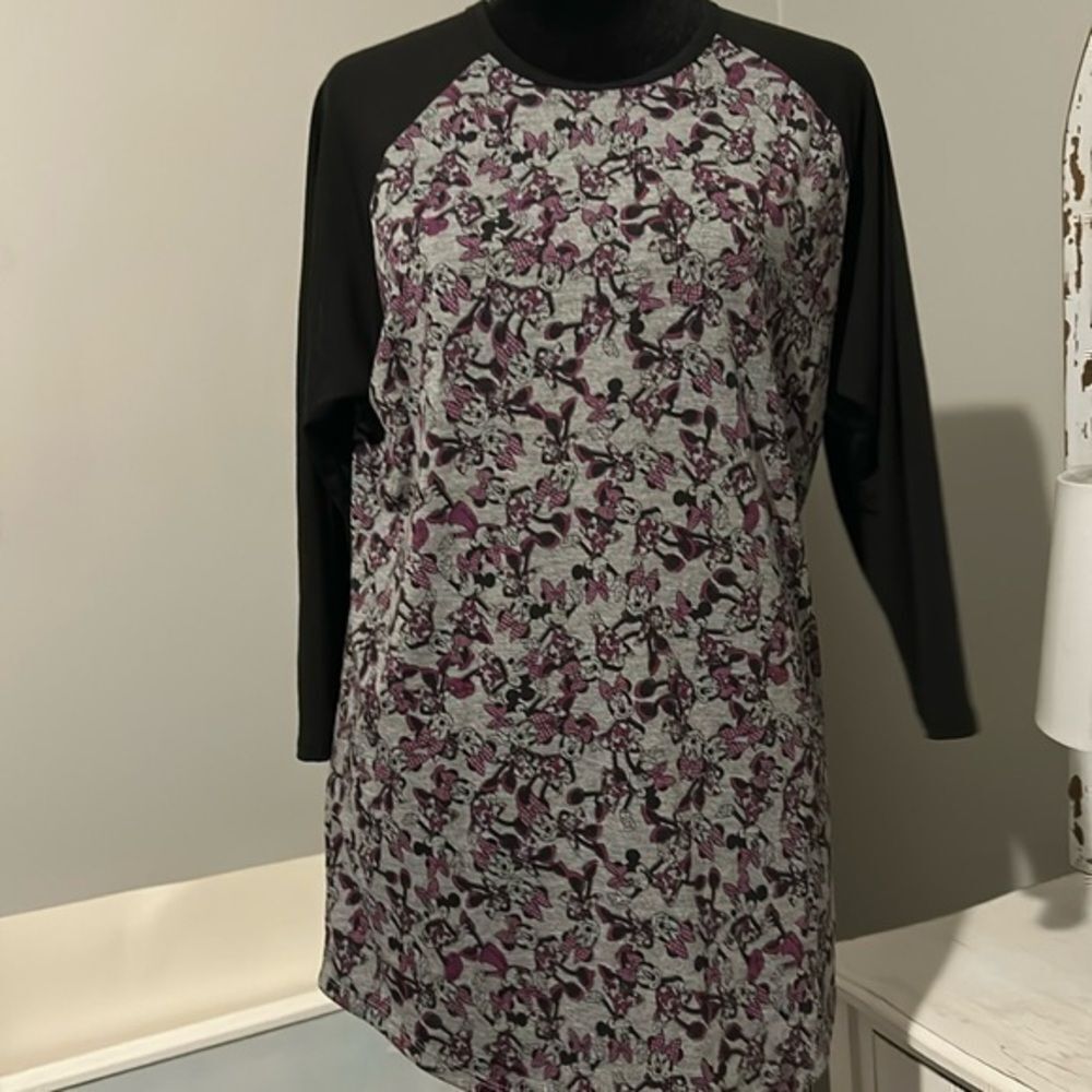 Lularoe Medium 3/4 top   E